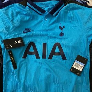 size M tottenham 3rd soccer jersey! NWT!